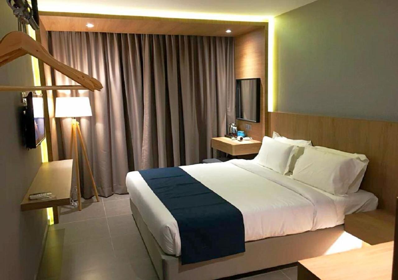 Orange Business Hotel Petaling Jaya Exterior photo